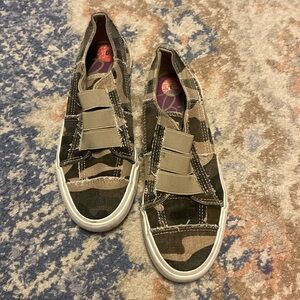 Slip on sneakers